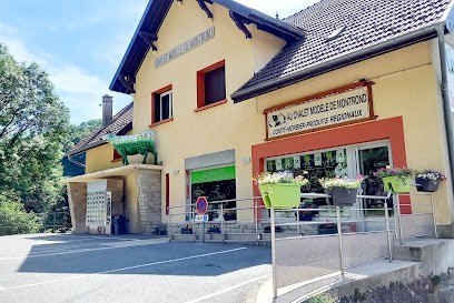 Au Chalet Modèle De Montrond Coopérative Fromagère, Fromagerie à Montrond