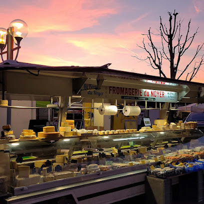 Etal De Marché Fromagerie Du Noyer, Fromagerie à Sciez